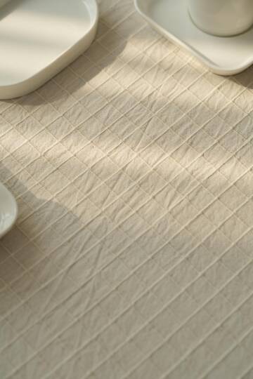 Kare Dokulu Masa Örtüsü 145x200 - 4