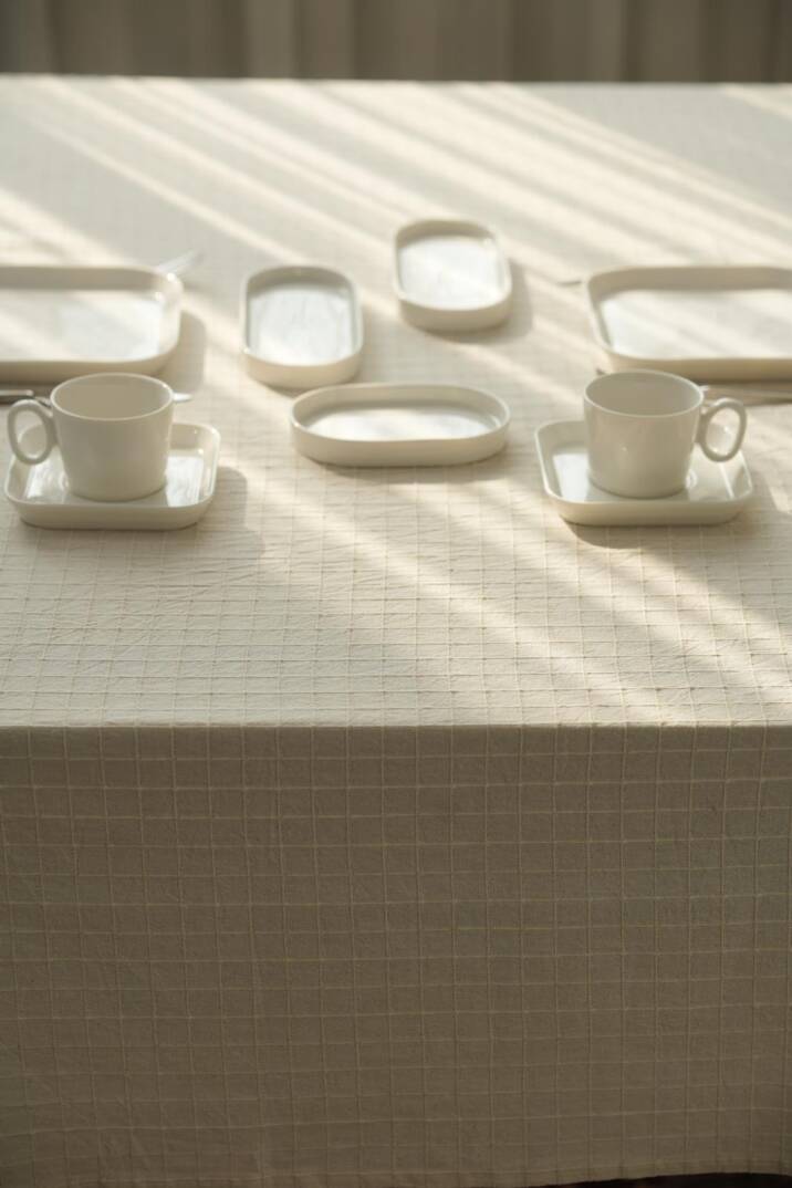 Kare Dokulu Masa Örtüsü 145x200 - 2