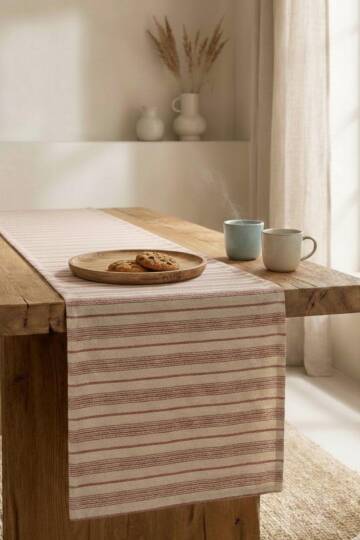 Kırmızı Çizgili Runner 140x40