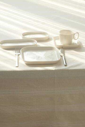 Yatay Çizgiler Masa Örtüsü 225x145 - 6