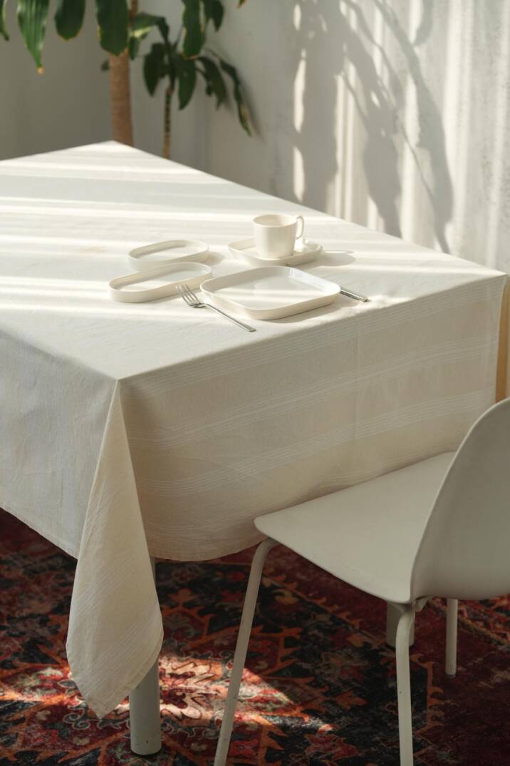 Yatay Çizgiler Masa Örtüsü 225x145 - 2