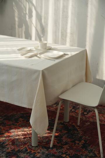 Yatay Çizgiler Masa Örtüsü 225x145